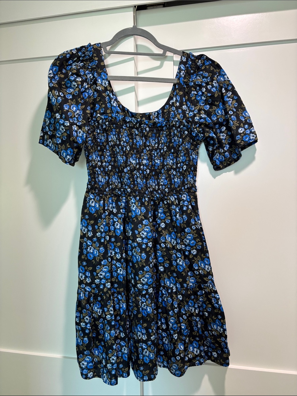 GAP Black & Blue Floral Smocked Waist Mini Dress Size S